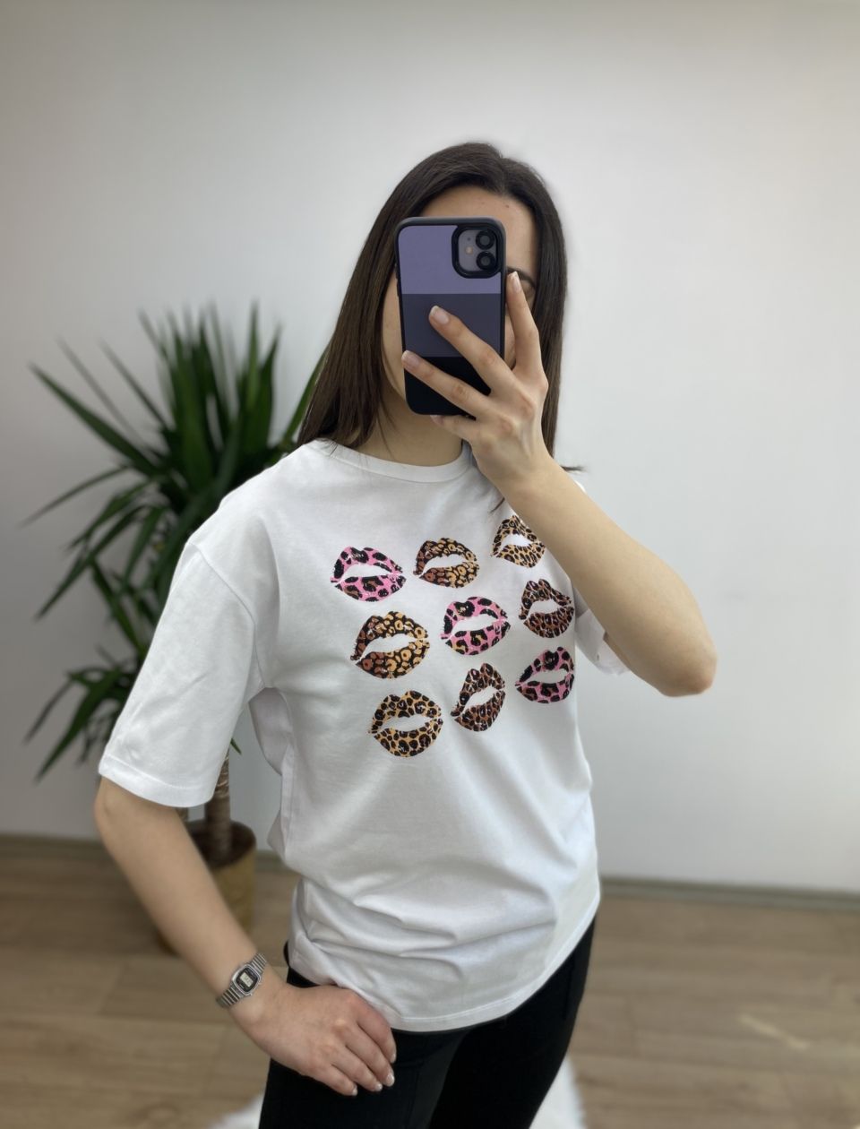 Beyaz Öpücük Baskılı Tshirt