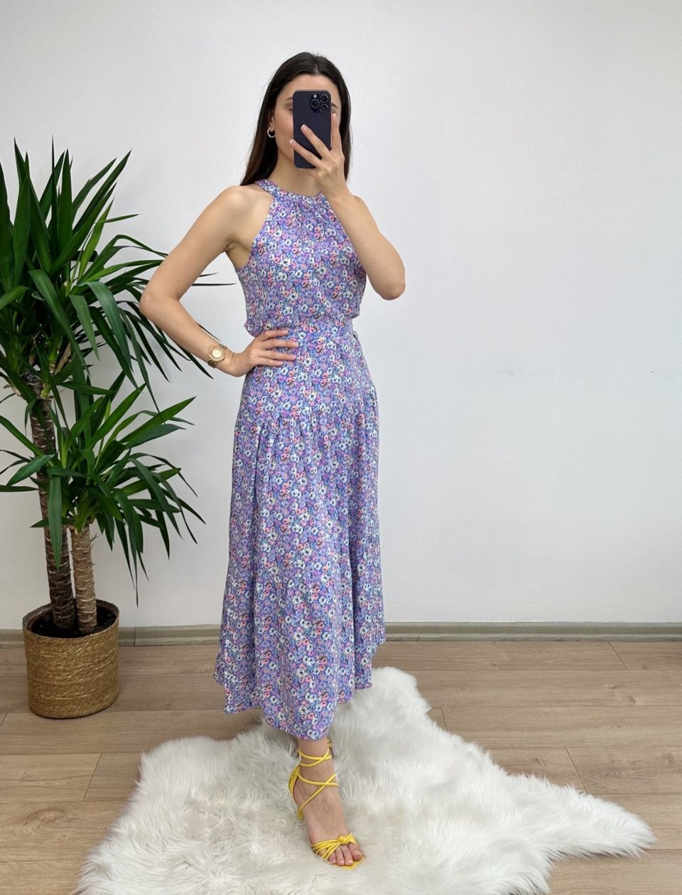 Lila Çiçek Desen Halter Yaka Elbise