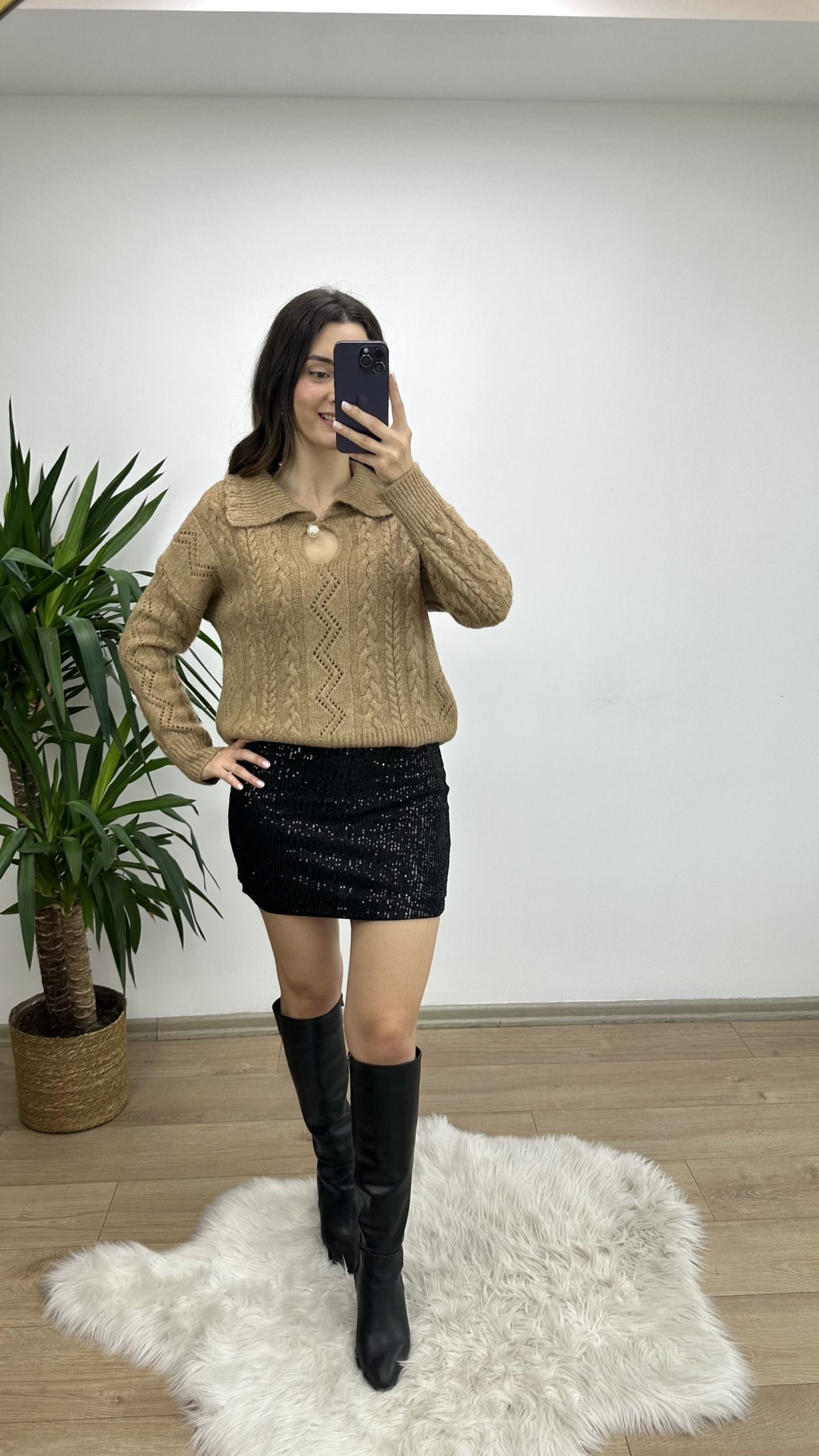 Kahve İnci Detay Bebe Yaka Kazak - Görsel 4