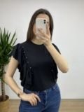Siyah Kolları Volanlı Zımbalı Tshirt
