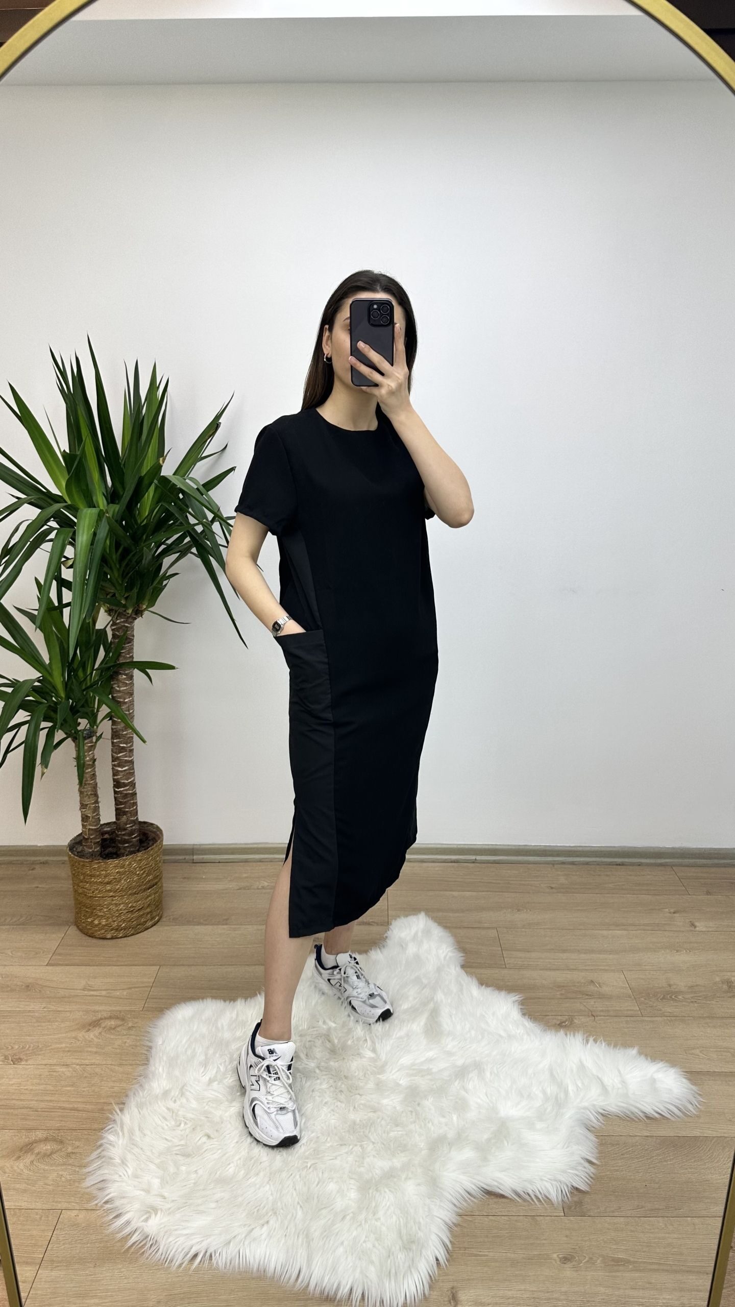 Siyah Yanları Poplin Basic Elbise - Görsel 4
