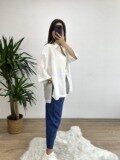 Ekru Yanları Yırtmaçlı Oversize Gömlek