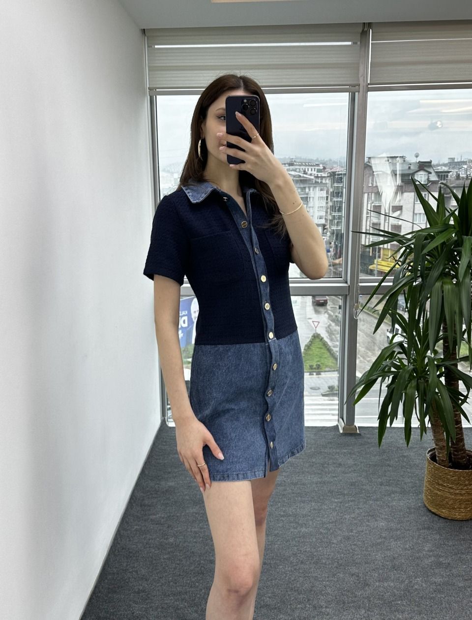 Tüvit Kumaş Detaylı Denim Elbise - Görsel 3